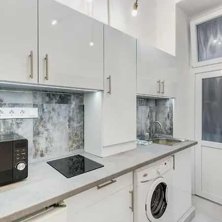 아파트 Modern Luxe Retreat *