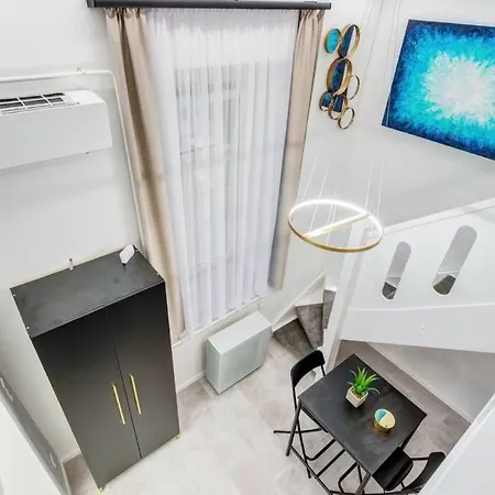아파트 Modern Luxe Retreat