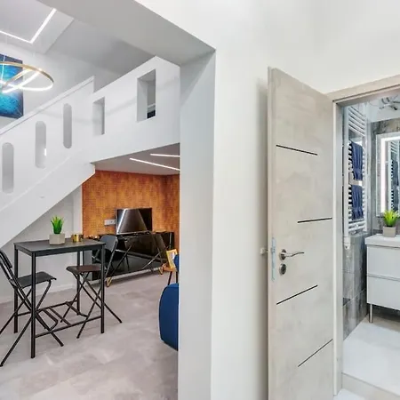 Modern Luxe Retreat * Budapest