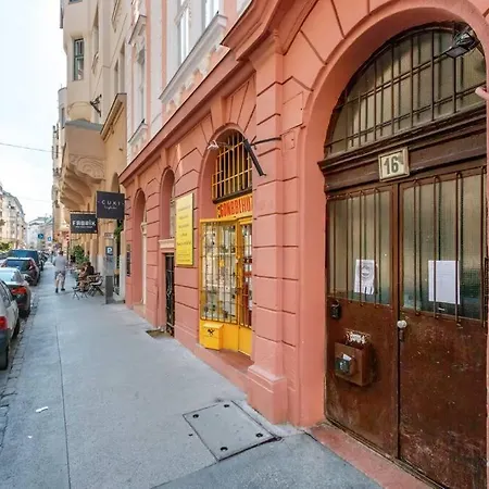 Modern Luxe Retreat Apartamento Budapest