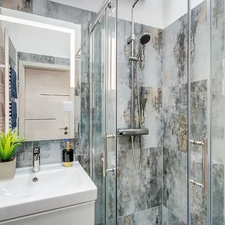 Modern Luxe Retreat