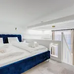 Modern Luxe Retreat