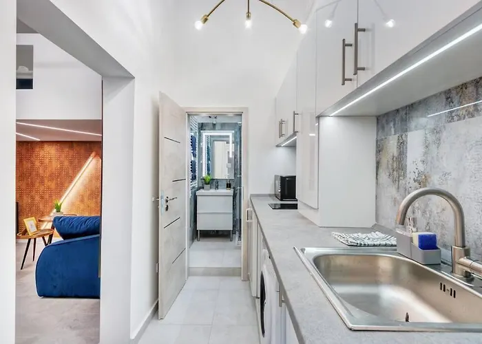 Modern Luxe Retreat *