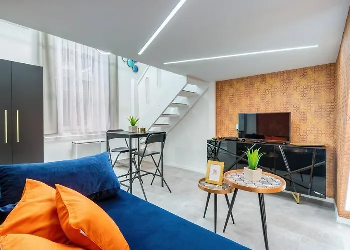 Modern Luxe Retreat *